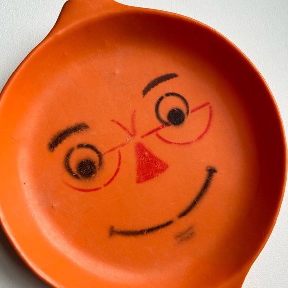 Vintage Halloween toy skillet - Picture 2 of 4